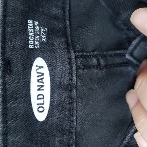 Old Navy Higher High-Waisted Rockstar 24/7 Sculpt Black Super Skinny Jeans - Picture 5 of 9